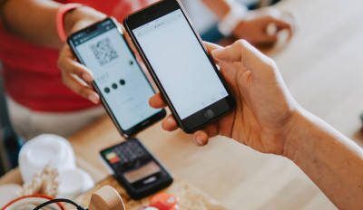 scansione codice qr con smartphone